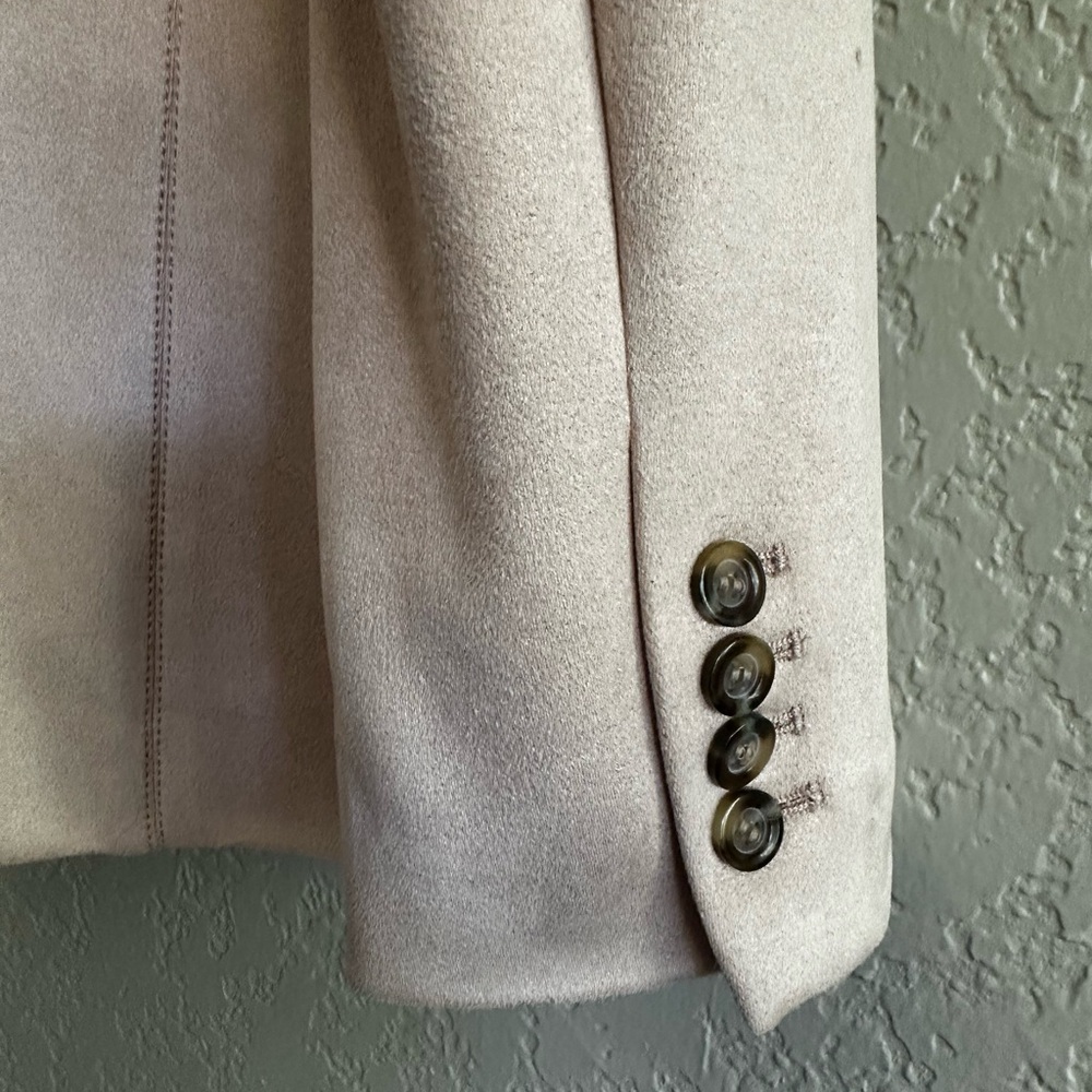 Ann Taylor Gorgeous Light Beige Faux Suede Blazer, NWOT - Picture 4 of 7
